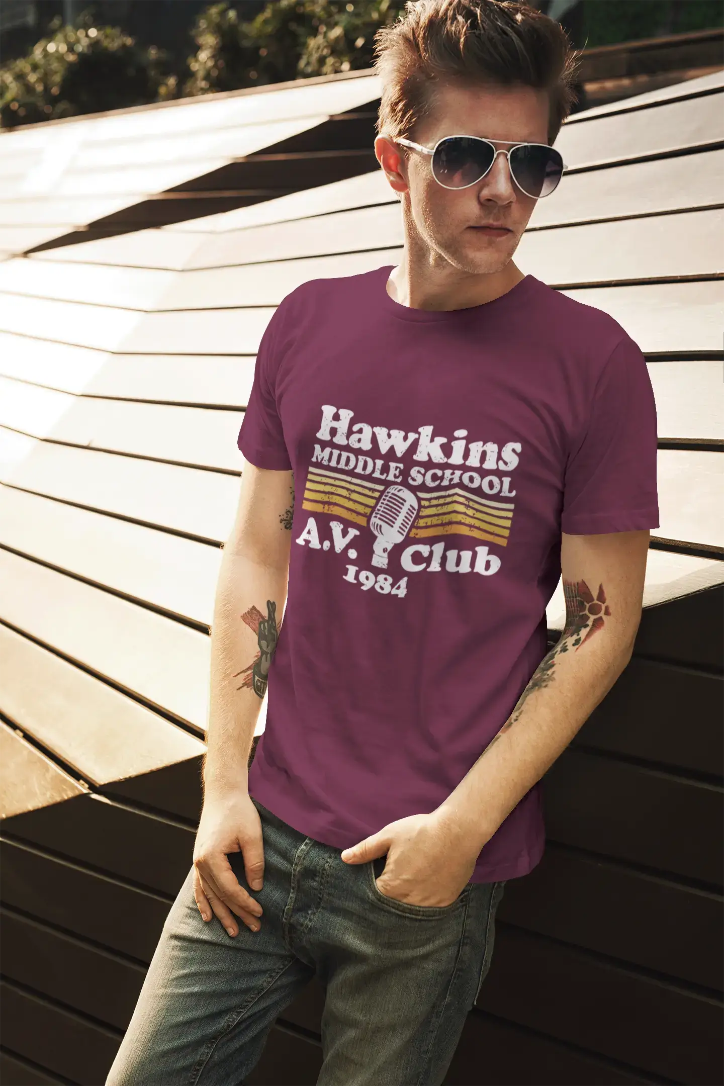 Ultrabasic - Homme T-Shirt Graphique Hawkins Middle School A.V. Club