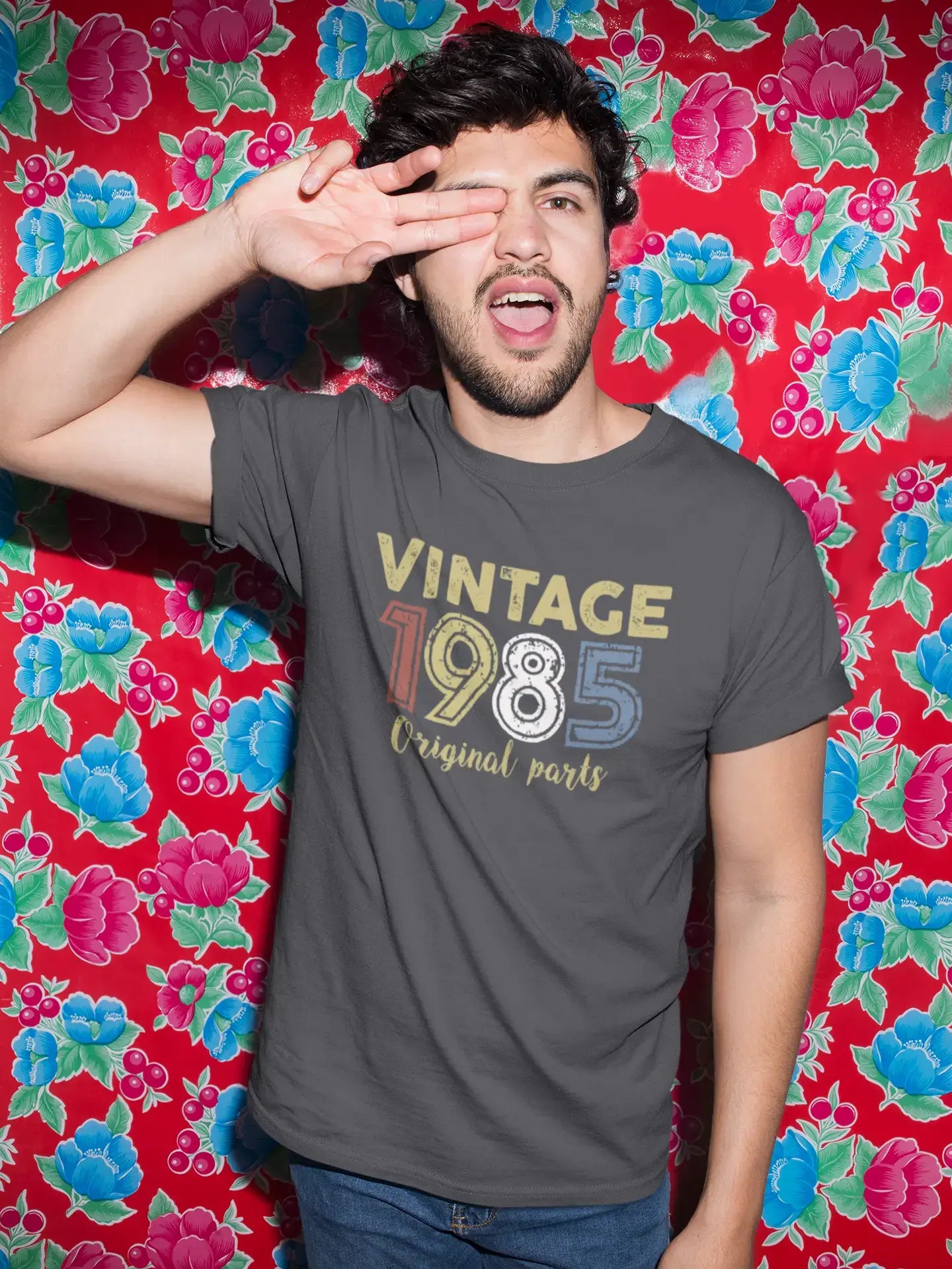 ULTRABASIC - Graphic Printed Men's Vintage 1985 T-Shirt Deep Black